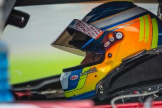 26_Tom-In-Car